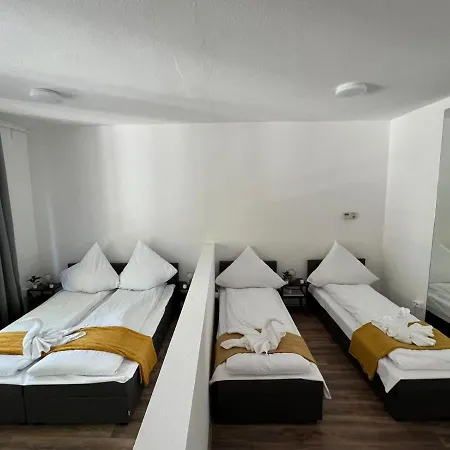 Lägenhet Shared At Heumarkt, City Center Köln